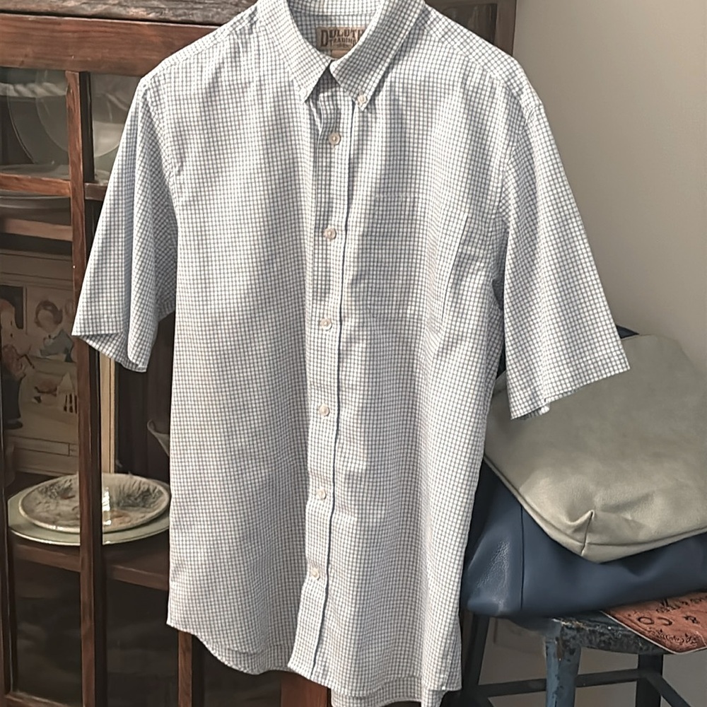 Duluth Trading Co. Blue Gingham Button Down Shirt. Men’s Sz-M Short Sleeve